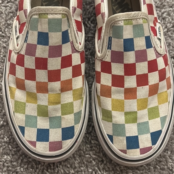 Vans - Picture 2 of 11